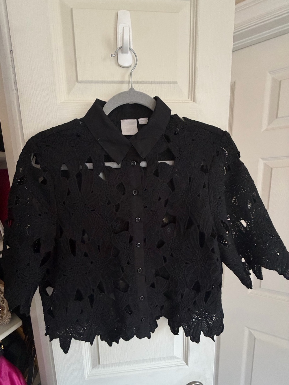 Black Floral Lace Button Front Blouse Size M - Picture 6 of 7